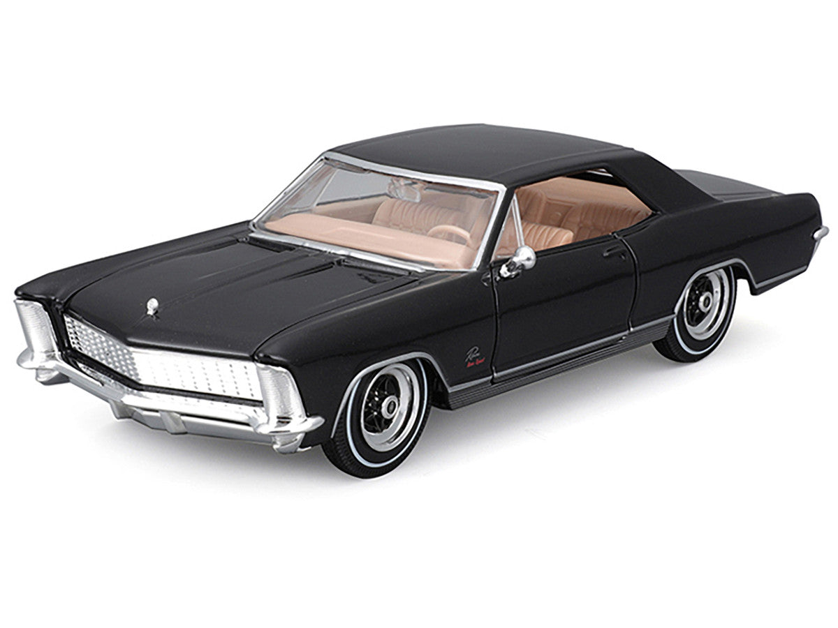 Maisto Diecast 1/26 1965 Buick Riviera GS Black Metallic